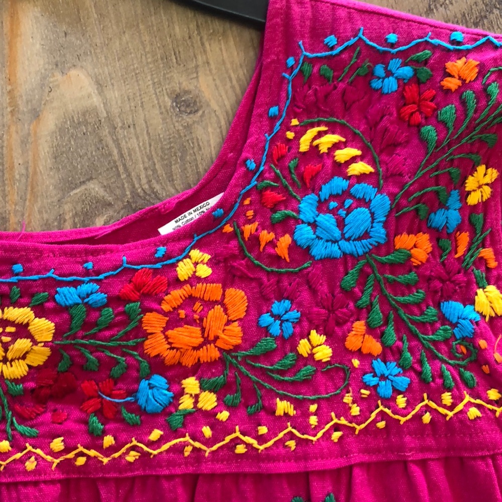 Authentic Mexican Embroidered Blouse Sleeveless - Picture 4 of 10